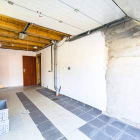 Foto inzerátu Rodinný dům 5+2 se zahradou, garáží a nebytovou jednotkou - Zlín, Prštné