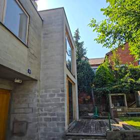 Foto inzerátu Rodinný dům 5+2 se zahradou, garáží a nebytovou jednotkou - Zlín, Prštné