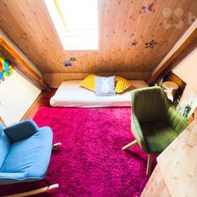 Foto inzerátu Podkrovní byt 4+kk, 66 m2 v Holýšově - klidná lokalita, blízko přírody