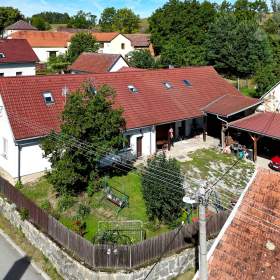 Prostorný dvougenerační dům s možností podnikání -  Kraselov u Strakonic / 19599676