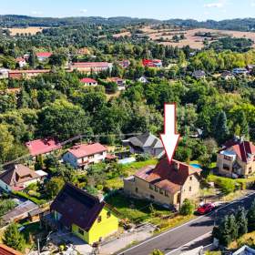 Foto inzerátu Prodej rodinného domu 167m2 v Mirošovicích u Prahy s 1276m2  velkým pozemkem.