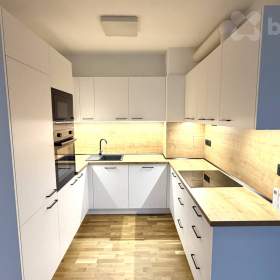 Foto inzerátu Pronájem, Byt 2+Kk, 57m2 s garážovým stáním, Husova ulice, Pardubice,