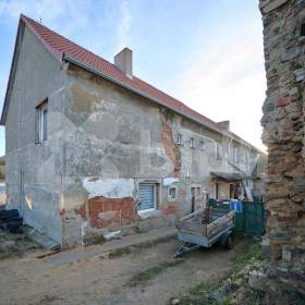 Foto inzerátu Prodej ideální 1/2 bytového domu, 2 x  3+KK , 60m2, pozemek 635 m2