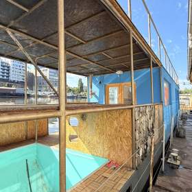 Foto inzerátu Patrový hausbót až 280 m2 v Praze 7 Holešovice, Sanderova