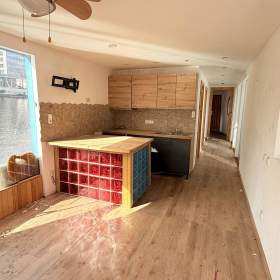 Foto inzerátu Patrový hausbót až 280 m2 v Praze 7 Holešovice, Sanderova