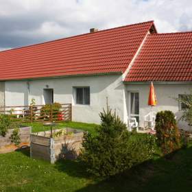 Pronájem bytu 4+kk (71m2) v zemědělské usedlosti se zahradou / 19599766