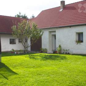 Foto inzerátu Pronájem bytu 4+kk (71m2) se zahradou v Zálší