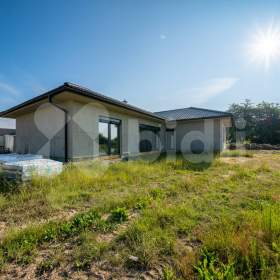 Foto inzerátu Prodej novostavby rodinného domu 5+kk s velkou zahradou, Dolní Nemojov