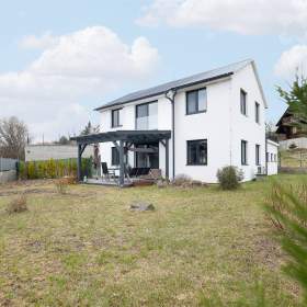 Pronájem RD, 5+kk, 193 m2, pozemek 950 m2, Konojedy / 19607999