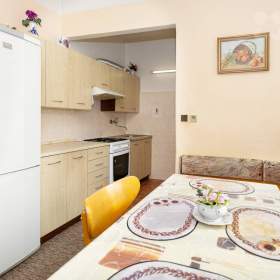 Foto inzerátu Prodej domu 4+1 se zahradou, Třebeš