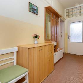 Foto inzerátu Prodej domu 4+1 se zahradou, Třebeš