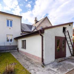 Foto inzerátu Prodej domu 4+1 se zahradou, Třebeš