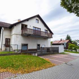 Prodej dvougeneračního domu 9+2 s garáží v Praze 9 - Vinoř. / 19608760