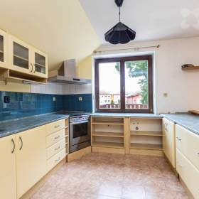 Foto inzerátu Prodej dvougeneračního domu 9+2 s garáží v Praze 9 - Vinoř.