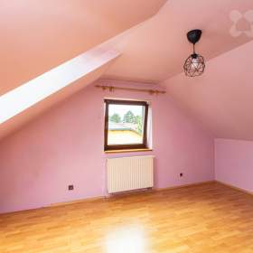 Foto inzerátu Prodej dvougeneračního domu 9+2 s garáží v Praze 9 - Vinoř.