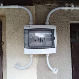 Foto inzerátu Prodej garáže 19 m2  Hulín, ulice Záhlinická (směr Otrokovice)