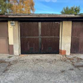 Foto inzerátu Prodej garáže 19 m2  Hulín, ulice Záhlinická (směr Otrokovice)
