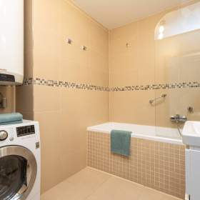 Foto inzerátu Pronájem bytu 2+kk, Na Plzeňce, Praha 5 - Smíchov, v domě s výtahem.