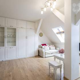 Foto inzerátu Pronájem bytu 2+kk, Na Plzeňce, Praha 5 - Smíchov, v domě s výtahem.