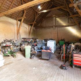 Foto inzerátu Zemědělská usedlost, RD 5+1, pozemek 160 435 m2, Polerady u Prahy