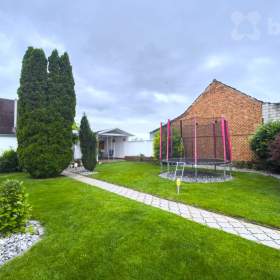 Foto inzerátu Prodej mimořádného RD 5+1 a dva samostatné apartmány i vinný sklep, pozemek 1 057 m2, Velké Bílovic