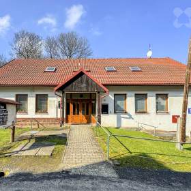 Foto inzerátu Výjimečný dům 5+kk s potenciálem 3 bytových jednotek v srdci Českého středohoří