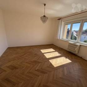 Foto inzerátu Prodej, byt 2+1, 63 m2, sklepy, Prokopa Holého, Uherské Hradiště