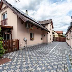 Foto inzerátu Prodej rodinného domu s přístavkem - možnost druhé bytové jednotky, Bříství, okr. Nymburk