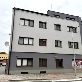 Prodej bytu 4+1, 87 m2, Nádražní, Hrochův Týnec / 19619535