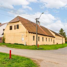 Foto inzerátu Prodej, RD s bývalým hospodářstvím a zahradou 1 613 m², Novosedly (Pšov)