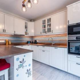 Nové rodinné plně vybavené 4+kk 84m2 s 195m2 zahradou / 19624243