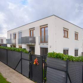 Foto inzerátu Nové rodinné plně vybavené 4+kk 84m2 s 195m2 zahradou