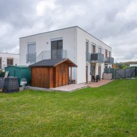 Foto inzerátu Nové rodinné plně vybavené 4+kk 84m2 s 195m2 zahradou