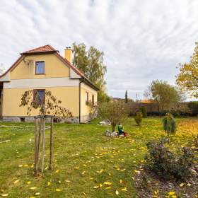 Exkluzivní prodej rodinný dům 3+1, pozemek 1553 m2, Kvášňovice / 19625825