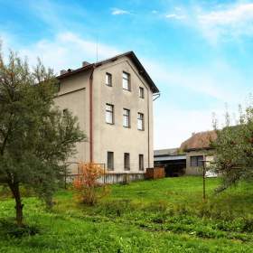 Fotka k inzerátu Prodej domu (275 m² ) s komerčním prostorem, 2 byty s pozemkem v obci Maleč / 19479020