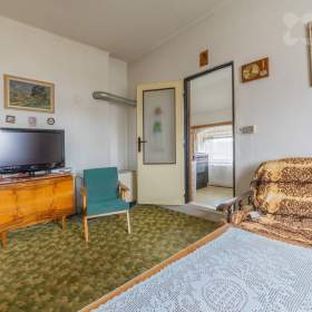 Foto inzerátu Prodej domu (275 m²) s komerčním prostorem, 2 byty s pozemkem v obci Maleč