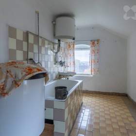 Foto inzerátu Prodej domu (275 m²) s komerčním prostorem, 2 byty s pozemkem v obci Maleč