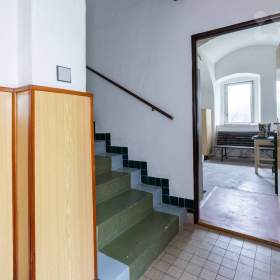 Foto inzerátu Prodej domu (275 m²) s komerčním prostorem, 2 byty s pozemkem v obci Maleč