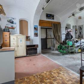 Foto inzerátu Prodej domu (275 m²) s komerčním prostorem, 2 byty s pozemkem v obci Maleč