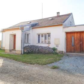 Foto inzerátu Rodinný dům, 118m2, Cholina