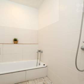 Foto inzerátu Rodinný dům, 118m2, Cholina