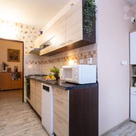 Prodej bytu 2+1 s balkónem, 69 m2 -  Plzeň, Skvrňany / 19627806