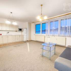 Pronájem bytu 2+kk, 49 m, lodžie 4 m, Náchod -  ulice Duhová / 19629239