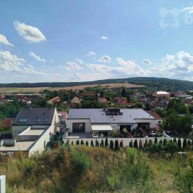 Fotka k inzerátu Stavební pozemek 1903 m2 s projektem Viladomu -  Troubsko u Brna / 19461773