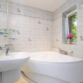 Foto inzerátu Prodej exkluzivního rodinného domu 6+1 v žádané lokalitě Zvole u Prahy, plocha 210 m2, zahrada 735 