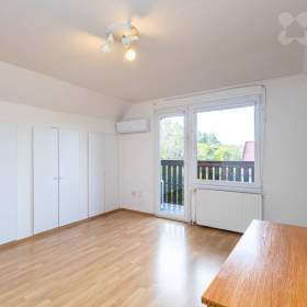 Foto inzerátu Prodej exkluzivního rodinného domu 6+1 v žádané lokalitě Zvole u Prahy, plocha 210 m2, zahrada 735 