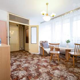 Foto inzerátu Exkluzivně nabízíme prodej řadového rodinného domu s garáží v Praze 9 -Vinoř.