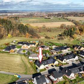 Moderní rodinný dům 5+kk s fotovoltaikou, bazénem a chytrou domácností -  Komorní Dvůr / 19641198