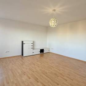 Foto inzerátu Pronájem 1+kk 43m2 s balkonem a sklepem.