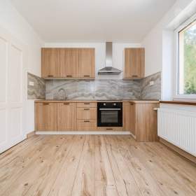 Foto inzerátu Prodej rodinného domu 82m², pozemek 777 m², Třinec